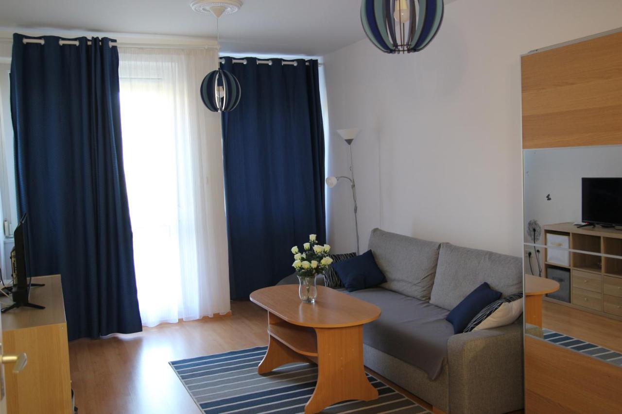 Apartment With Swing Heviz Bagian luar foto