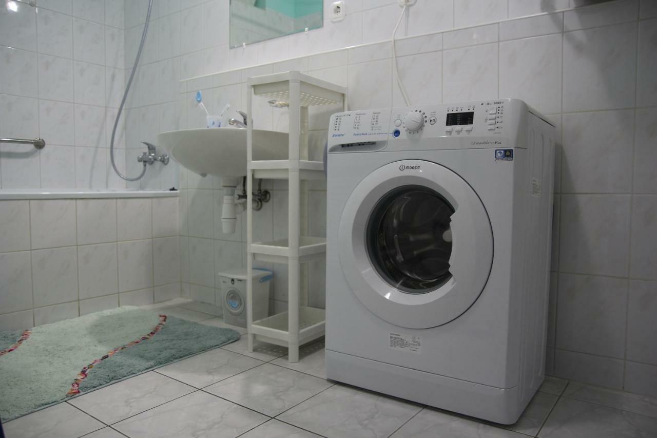Apartment With Swing Heviz Bagian luar foto